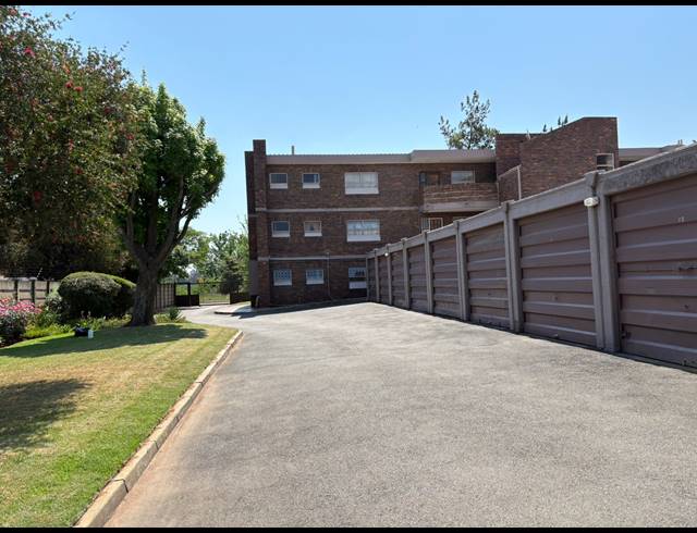 2 BEDROOM APARTMENT FOR SALE IN THREE RIVERS